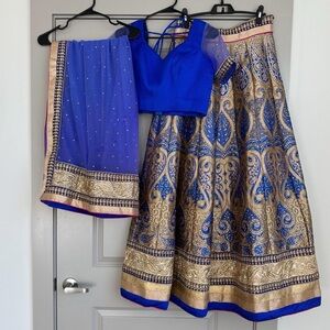 Royal Blue Lehenga choli
3 piece set - Top, Skirt and Dupatta 

Size - S